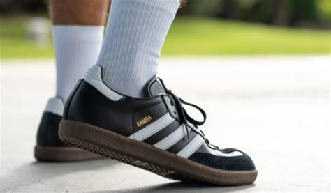 cek sepatu adidas ori.